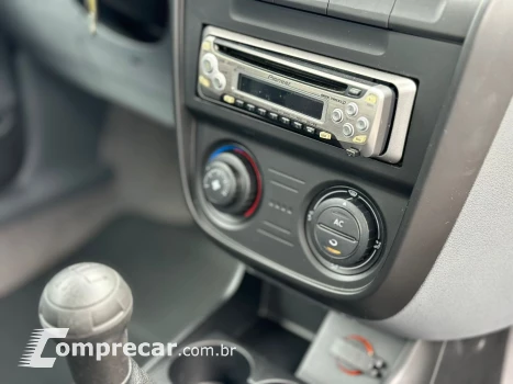 Volkswagen SPACEFOX 1.6 MI Comfortline 8V 4 portas