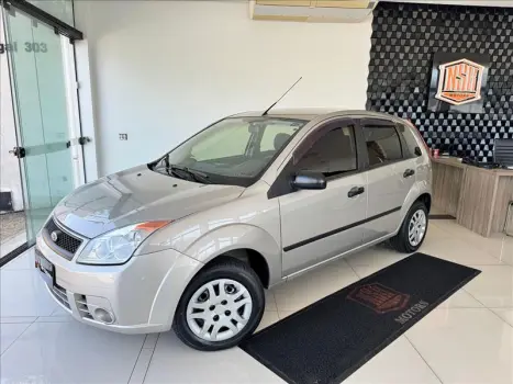 FORD FIESTA 1.0 MPI Hatch 8V 4 portas