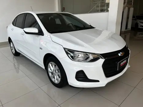 ONIX SEDAN Plus LT 1.0 12V TB Flex Mec.