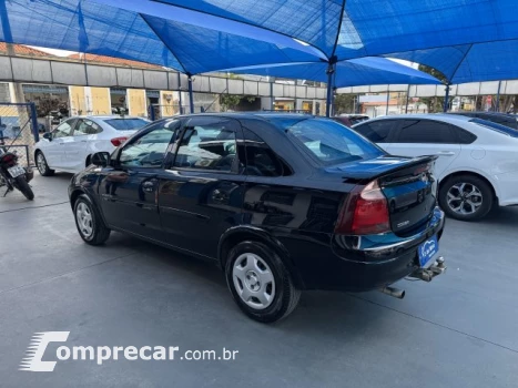 CORSA SEDAN - 1.4 MPFI PREMIUM SEDAN 8V 4P MANUAL