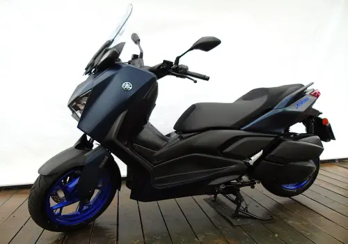 YAMAHA XMAX 250 CONNECTED ABS