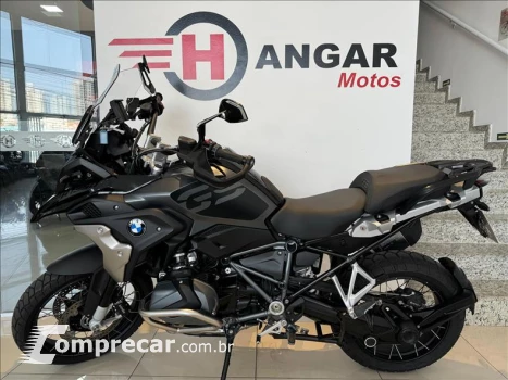 R 1250 GS TRIPLE BLACK