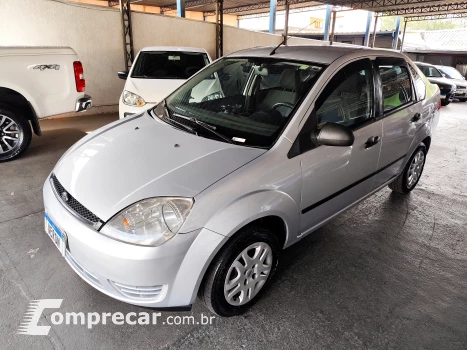 FORD FIESTA 1.6 Rocam Sedan 8V 4 portas