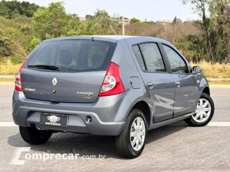 Sandero Privilège 1.6 8V Hi-Torque (flex)