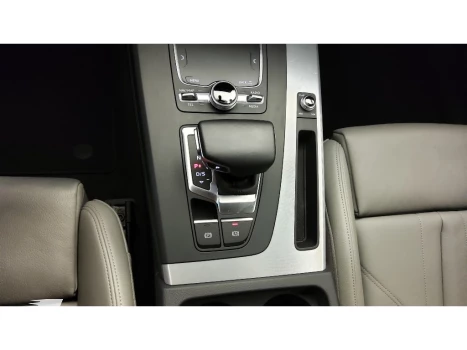 Audi Q5 2.0 TFSI GASOLINA PRESTIGE PLUS S TRONIC 4 portas