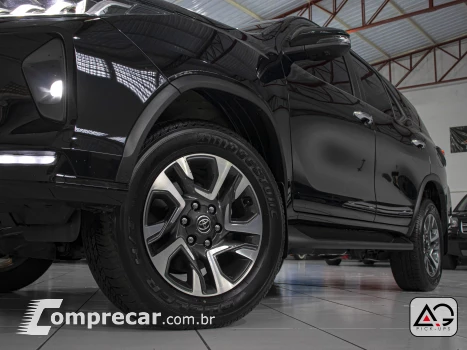 HILUX SW4 2.8 SRX Diamond 4X4 7 Lugares 16V Turbo Intercoole