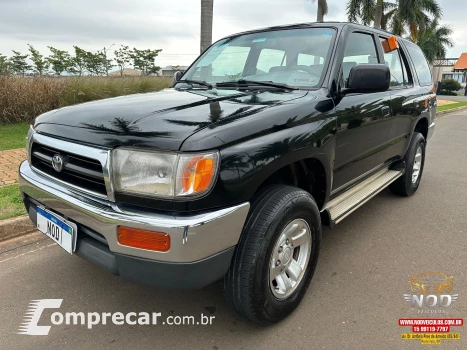 Toyota HILUX SW4 3.0 4X4 8V Turbo 4 portas