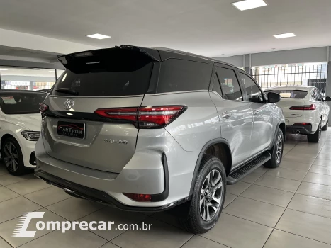 HILUX SW4 2.8 D-4d Turbo Diamond 7L