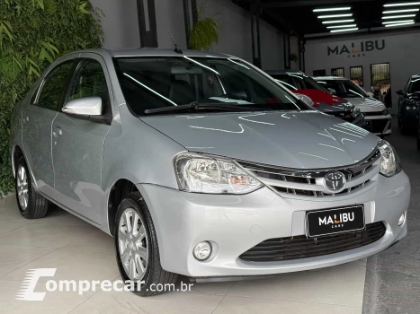 Toyota ETIOS 1.5 XLS Sedan 16V 4 portas