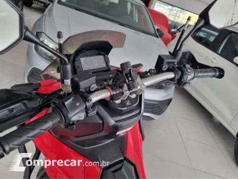 ADV 150 - SCOOTER
