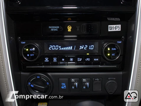 Toyota HILUX SW4 2.8 SRX Diamond 4X4 7 Lugares 16V Turbo Intercoole 4 portas