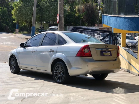 FOCUS 2.0 Ghia Sedan 16V