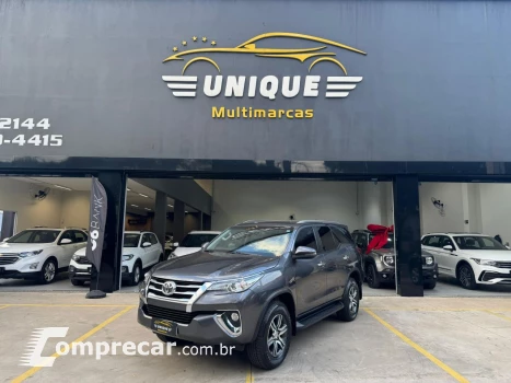 Toyota Hilux SW4 SRV 4x2 2.7 Flex 16V Aut. 4 portas