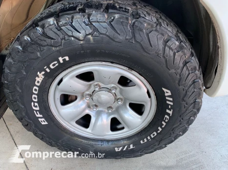 HILUX 3.0 4X4 8V