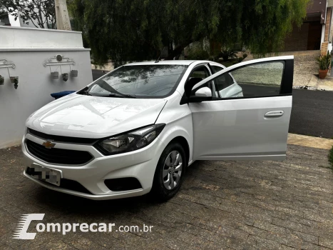 CHEVROLET ONIX 1.0 LT 4 portas