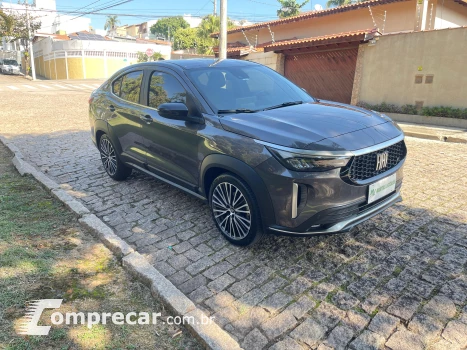 Fiat FASTBACK 1.0 Turbo 200 Impetus 4 portas