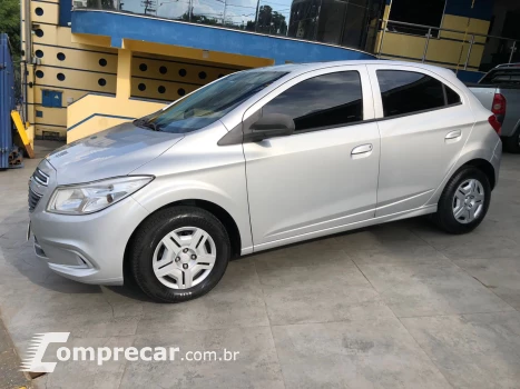CHEVROLET ONIX 1.0 LT 4 portas