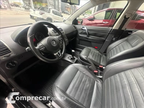 Volkswagen POLO SEDAN 1.6 MI Comfortline 8V 4 portas