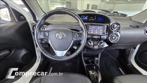 Toyota ETIOS 1.5 Platinum Sedan 16V 4 portas