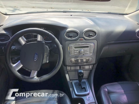 FOCUS 2.0 Ghia Sedan 16V