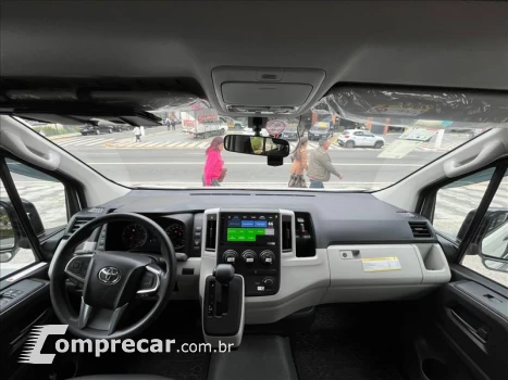 HIACE 2.8 D-4d Turbo Minibus 15+1 DX