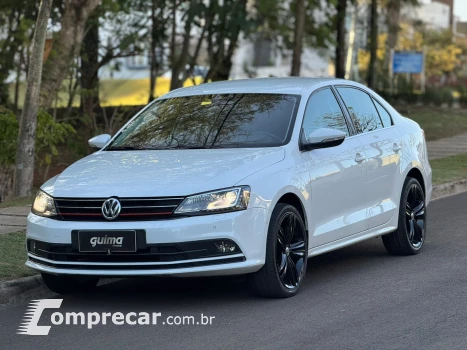 Volkswagen JETTA 2.0 TSI Highline 4 portas