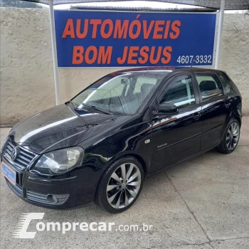 Volkswagen POLO 1.6 MI Sportline 8V 4 portas