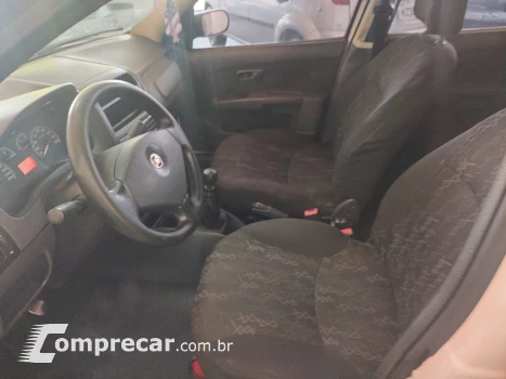Fiat SIENA 1.8 MPI HLX 8V 4 portas