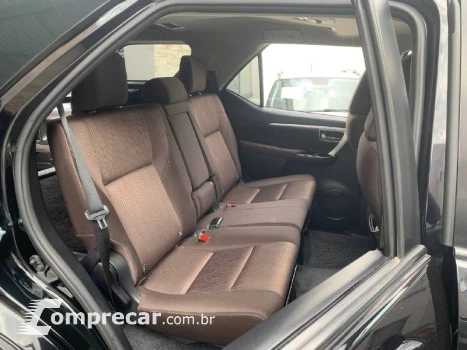 Hilux SW4 SR 4x2 2.7 Flex 16V Aut.