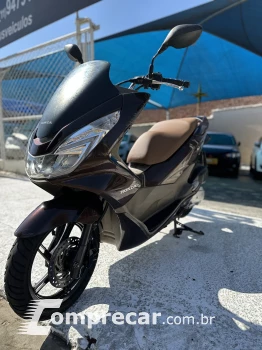 PCX 150 DLX