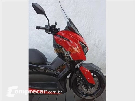 YAMAHA XMAX ABS