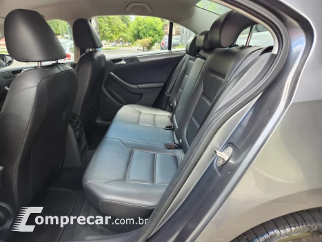 Volkswagen Jetta 1.4 TSI Comfortline Tiptronic 4 portas