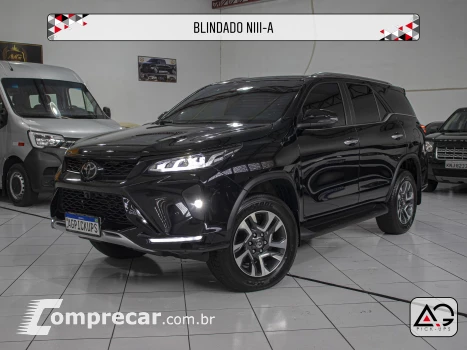 Toyota HILUX SW4 2.8 SRX Diamond 4X4 7 Lugares 16V Turbo Intercoole 4 portas