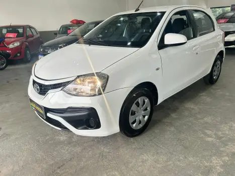 Toyota Etios 1.5 Xs 16V Flex 4P Automático 4 portas