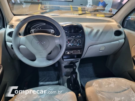 QQ 1.1 MPFI 16V