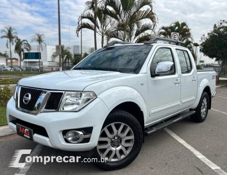 NISSAN FRONTIER 4 portas