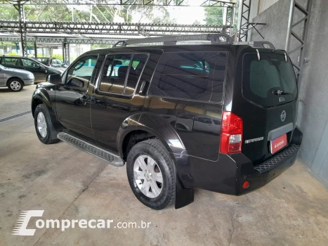 Pathfinder LE 4x4 2.5