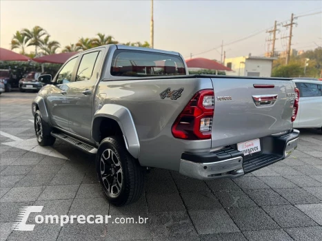 HILUX 2.8 D-4D TURBO DIESEL CD SRX 4X4 AUTOMÁTICO