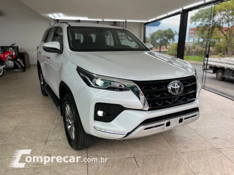 HILUX SW4 2.8 D-4D TURBO DIESEL SRX 4X4 AUTOMÁTICO