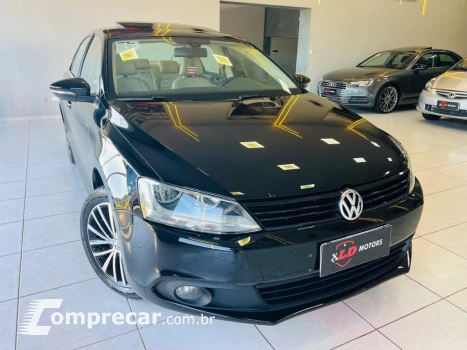 JETTA 2.0 TSI HIGHLINE 200CV GASOLINA 4P TIPTRONIC