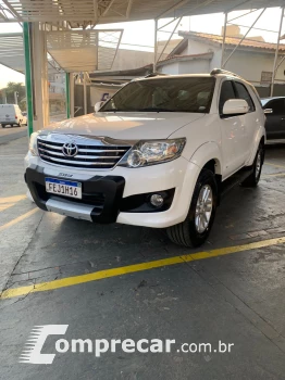 Toyota Hilux SW4 2.7 4X2 4 portas