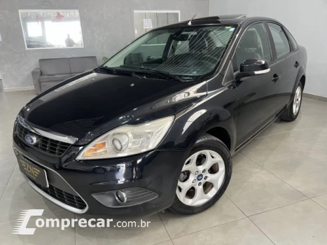 FORD FOCUS SEDAN - 2.0 TITANIUM SEDAN 16V 4P AUTOMÁTICO 4 portas