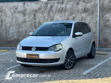 Volkswagen POLO 1.6 MI 8V FLEX 4P MANUAL 4 portas