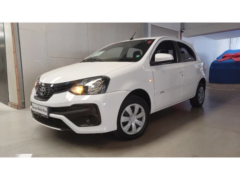 Toyota ETIOS 1.3 X STANDARD 16V FLEX 4P MANUAL 4 portas