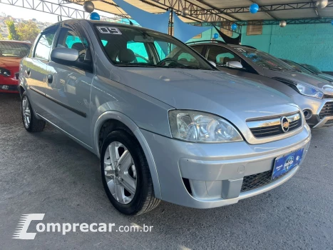 CORSA 1.4 MPFI Maxx Sedan 8V