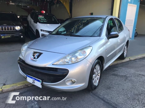 PEUGEOT 207 1.4 XR Passion Sport 8V 4 portas