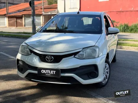 Toyota ETIOS 1.3 X 16V FLEX 4P MANUAL 4 portas