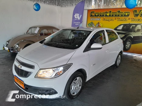 CHEVROLET ONIX 1.0 LT 4 portas