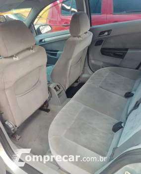 VECTRA 2.0 MPFI Elegance 8V