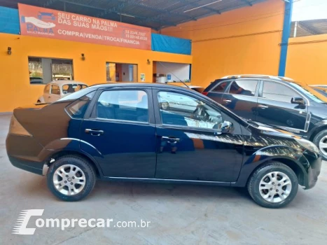 FIESTA SEDAN - 1.6 ROCAM SEDAN 8V 4P MANUAL